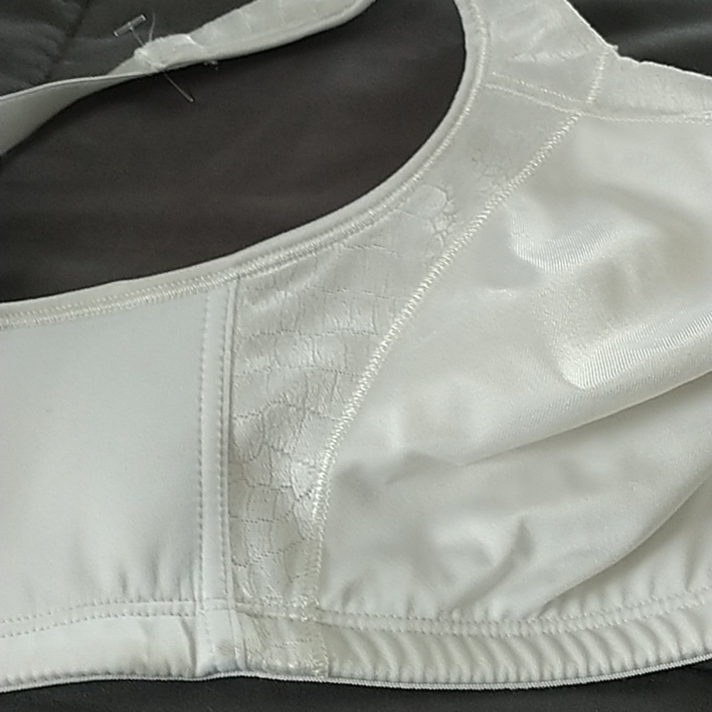 Playtex 18 Hour Bra Soft Cup sz 40B - Picture 9 of 9